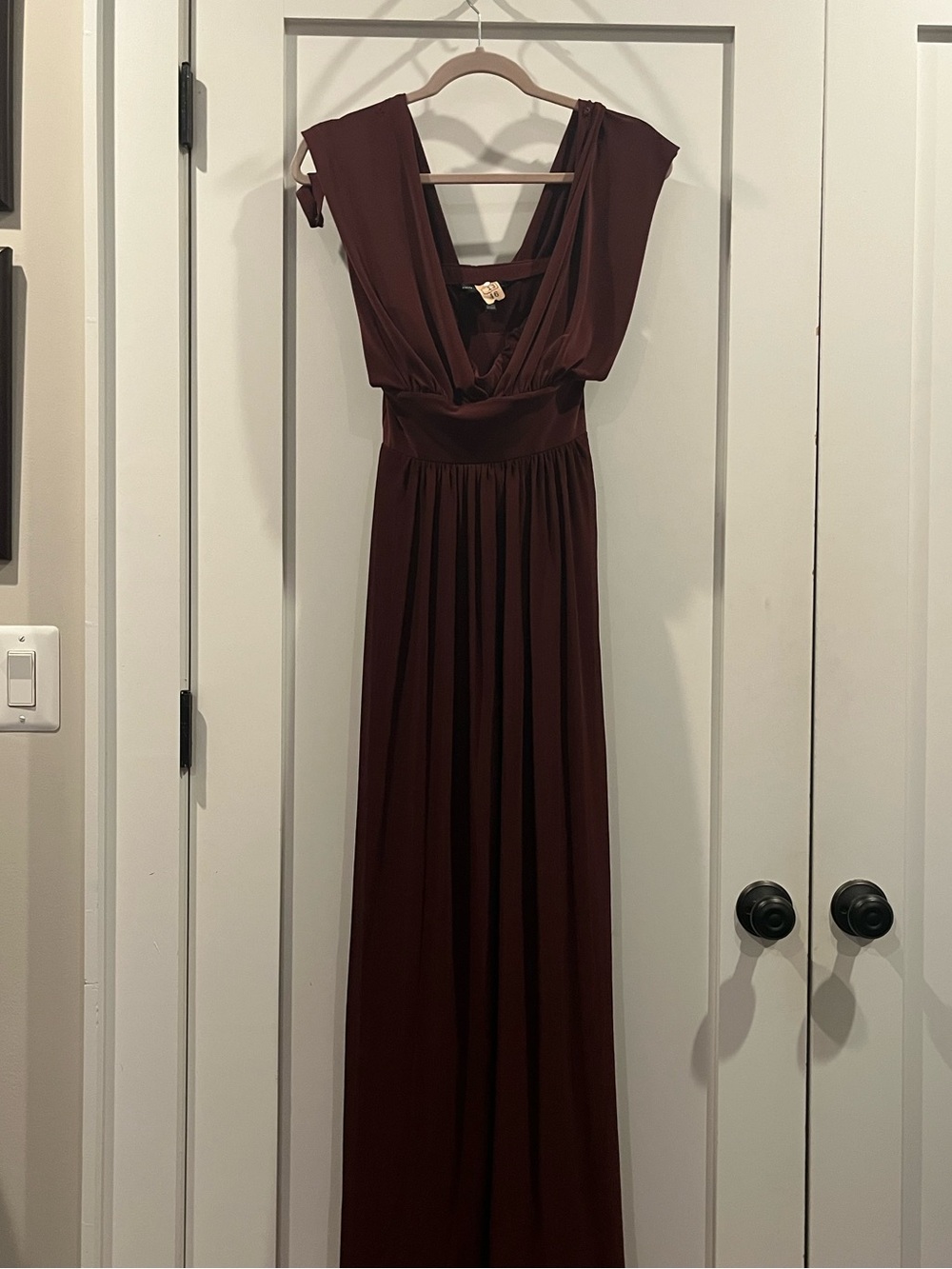 White House Black Market Maroon Convertible Size 2 Formal Dress